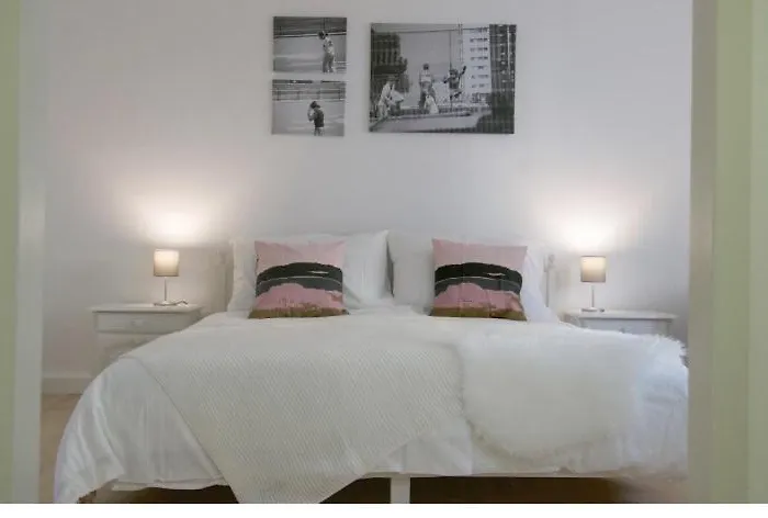 Spacious 2Rooms In The Center