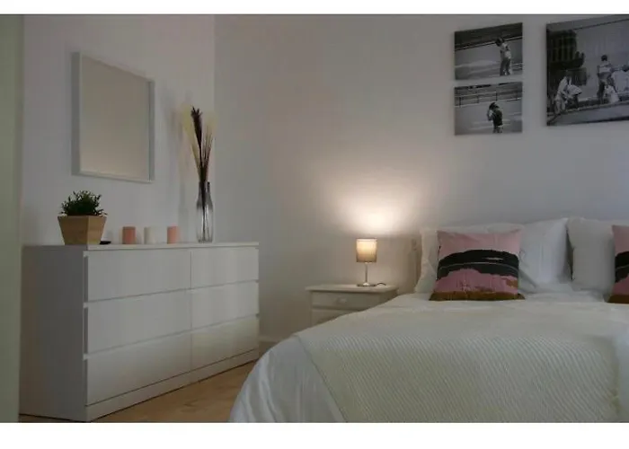 Spacious 2Rooms In The Center