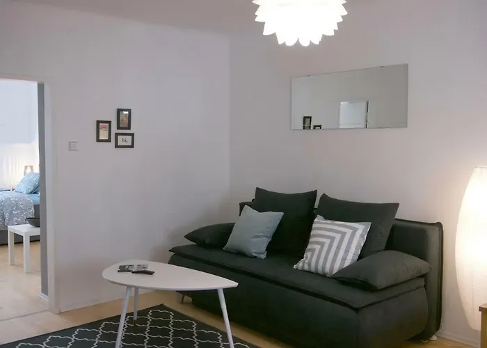 Spacious 2Rooms In The Center