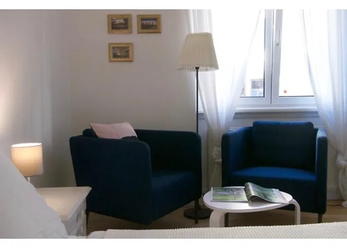 Spacious 2Rooms In The Center